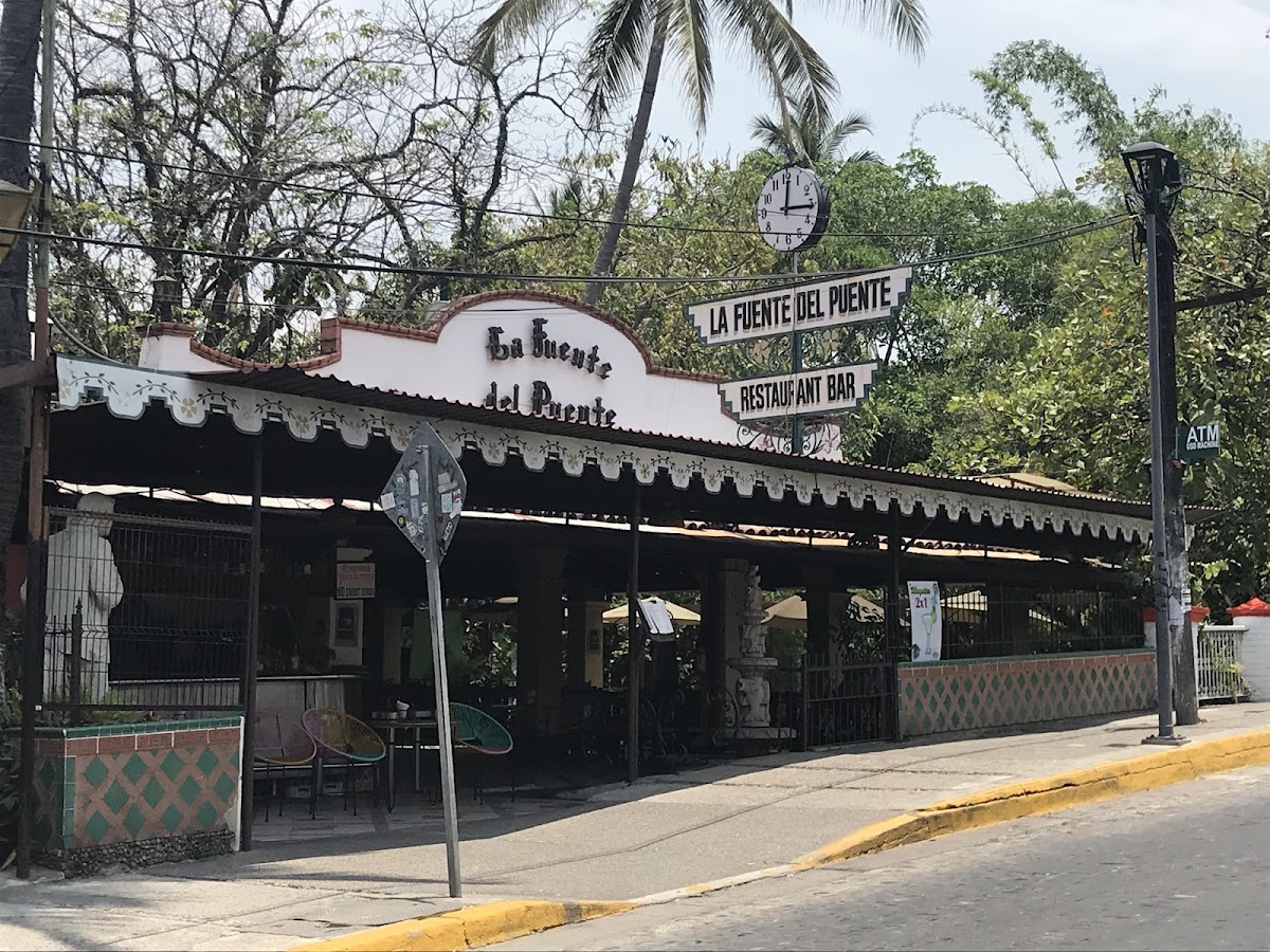 Puente Cuale Restaurant And Bar